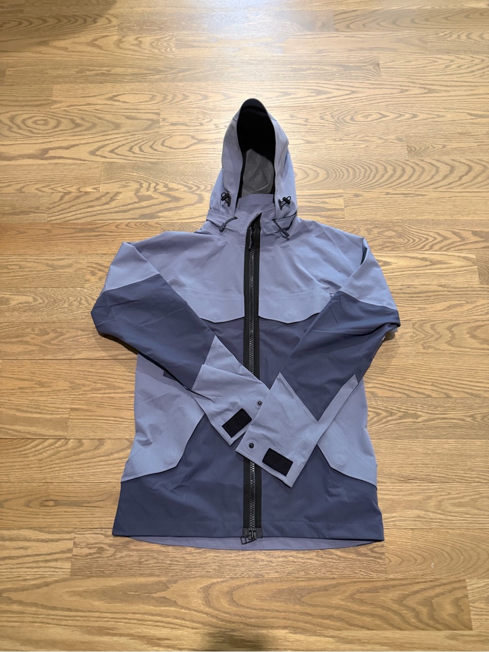 On running explorer jacket size XS NWOT